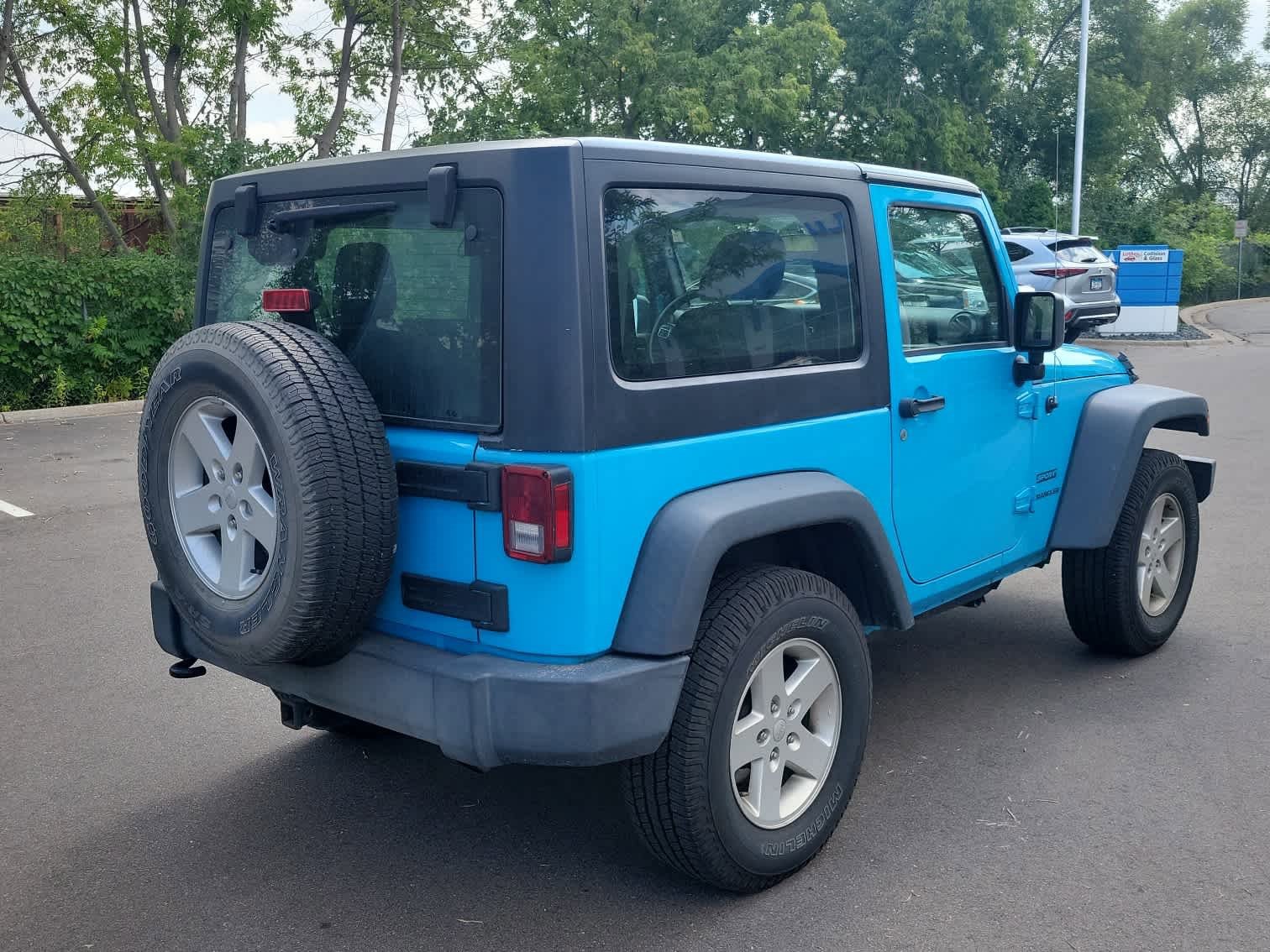 2017 Jeep Wrangler Sport photo 2