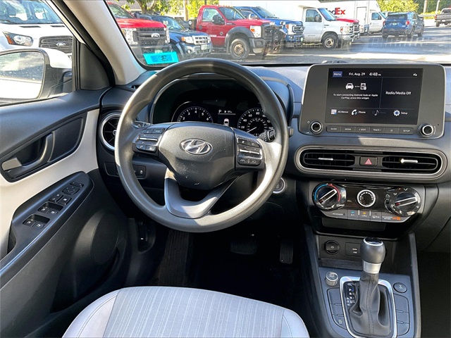 2023 Hyundai Kona SEL photo 5