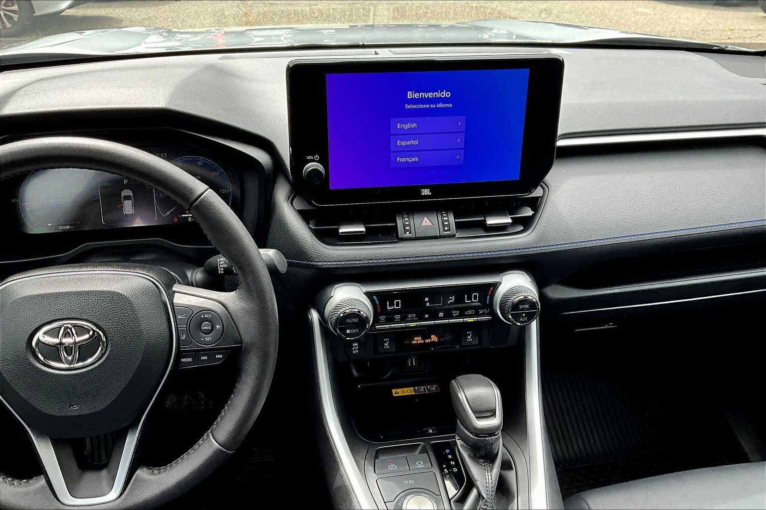 2023 Toyota RAV4 Hybrid XSE photo 6