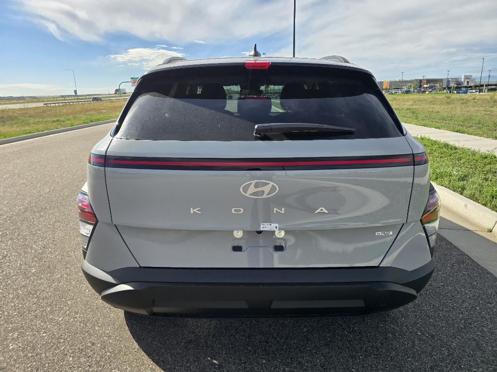 2026 Hyundai Kona SEL photo 4