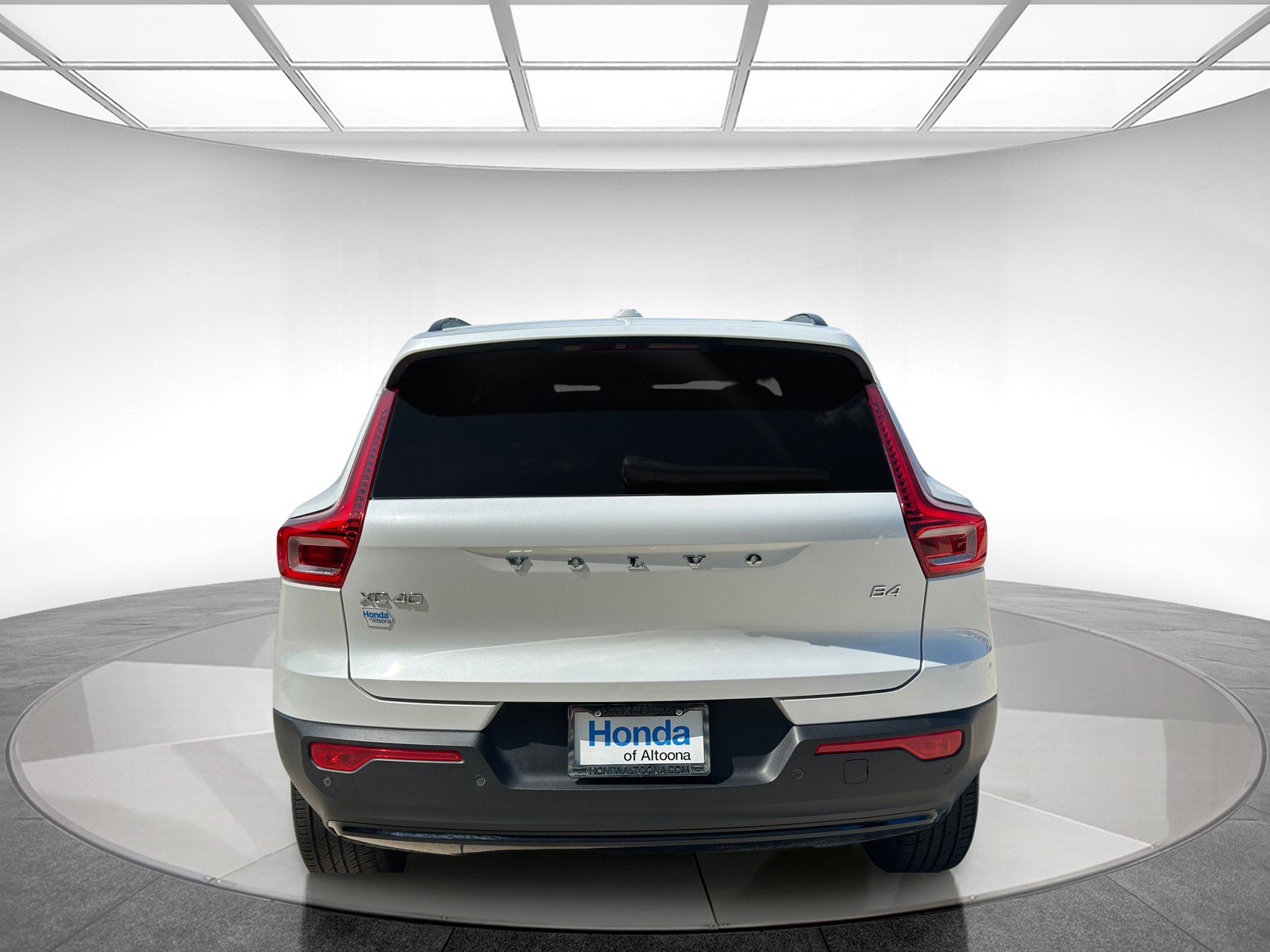 2023 Volvo XC40 Ultimate photo 4