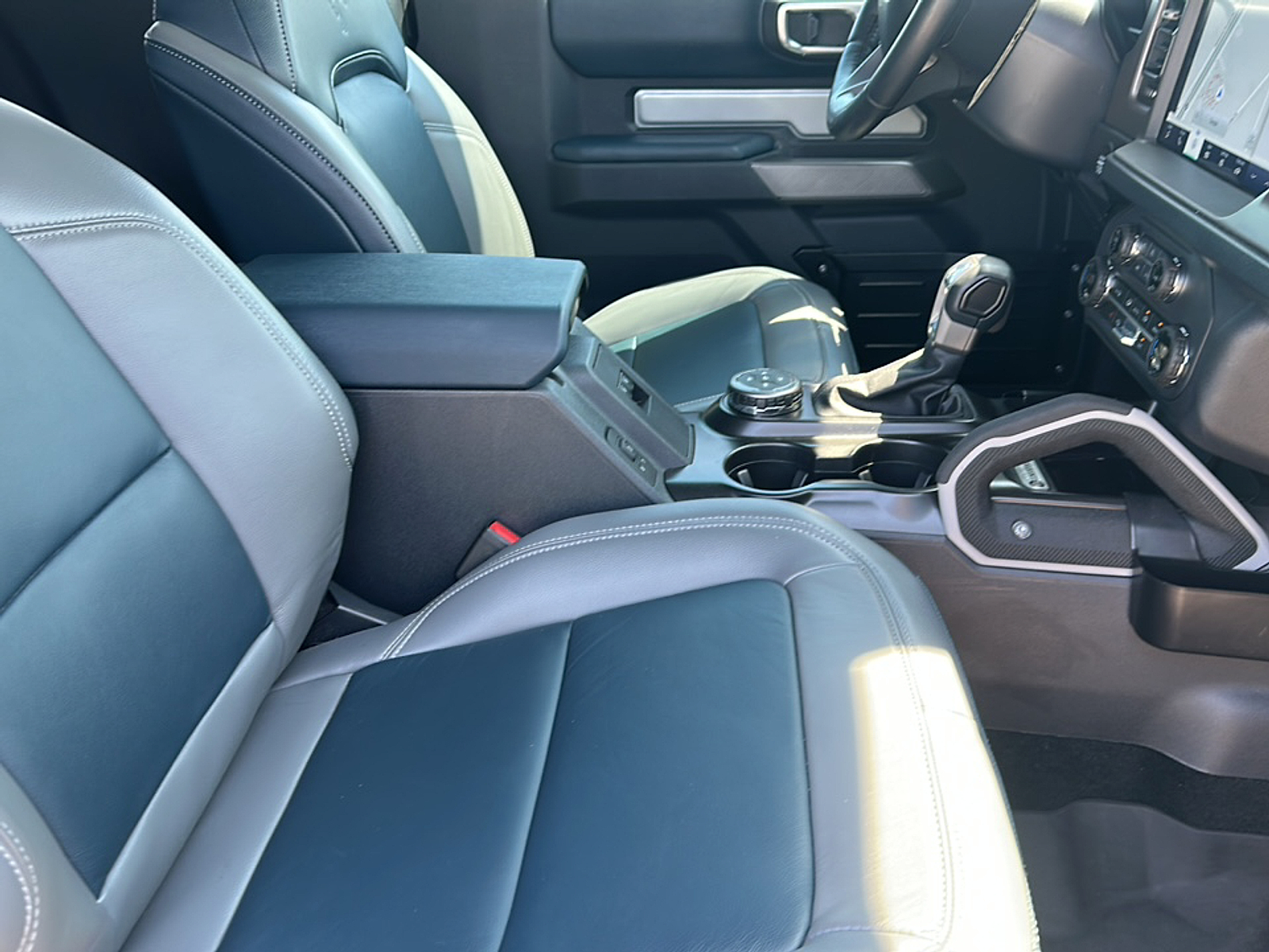 2023 Ford Bronco Outer Banks photo 9