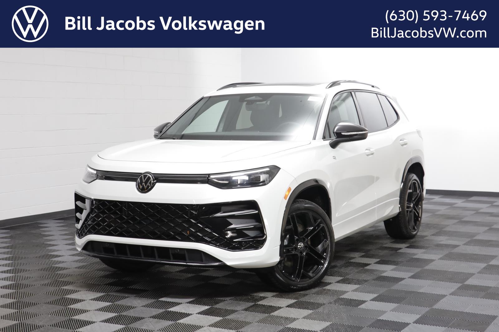 2026 Volkswagen Tiguan SE R-LINE BLACK's photo