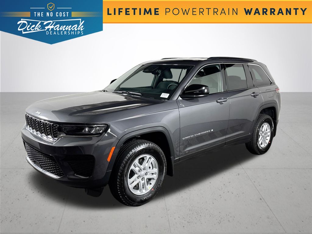2025 Jeep Grand Cherokee Laredo's photo