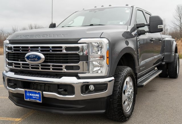 2024 Ford F-350 photo 2
