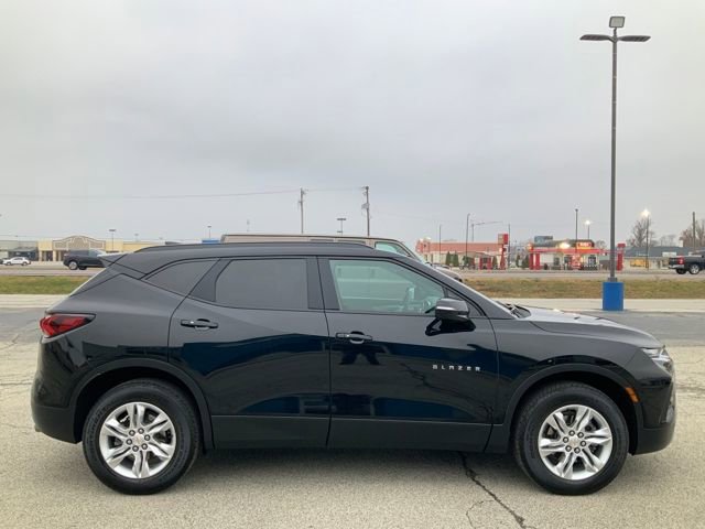 2022 Chevrolet Blazer 2LT photo 2