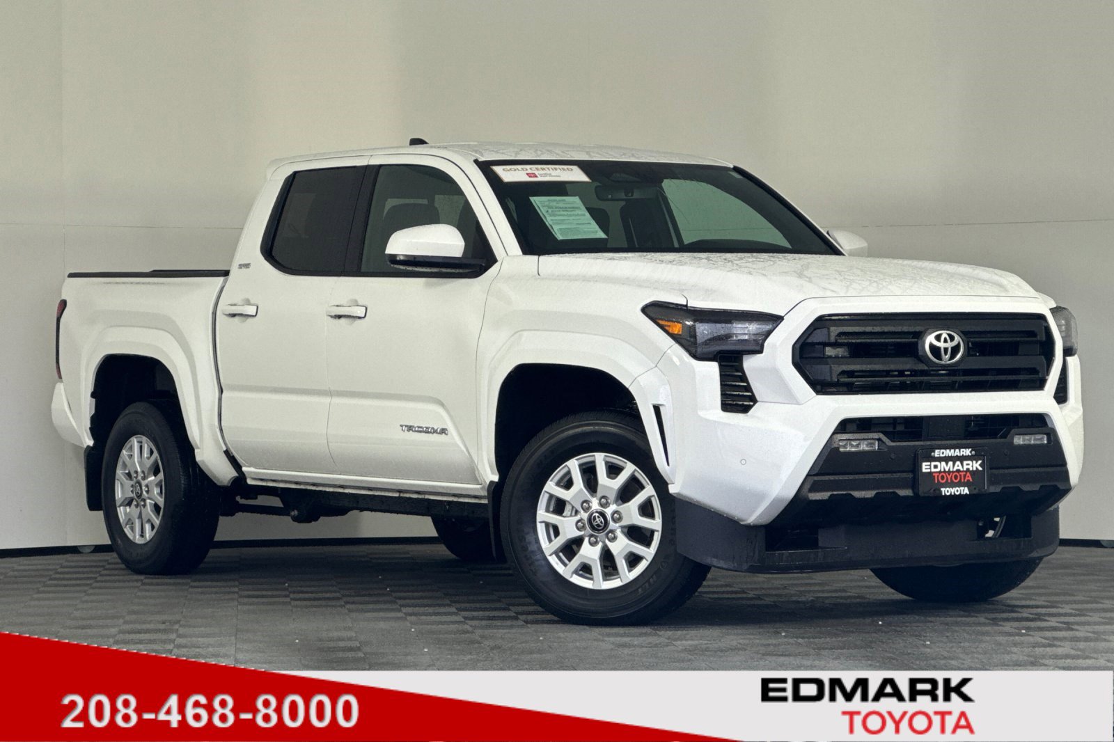 2025 Toyota Tacoma SR5's photo