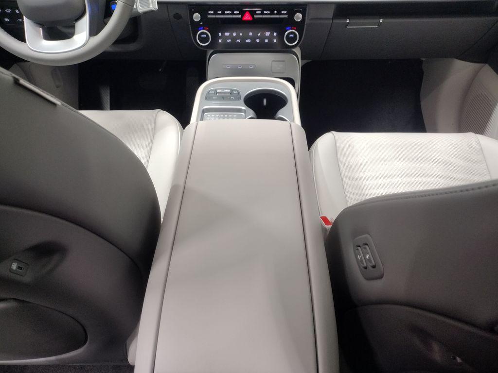 2026 Hyundai Ioniq SEL photo 32