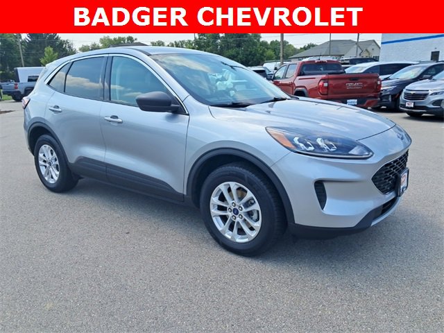 2022 Ford Escape SE photo 3