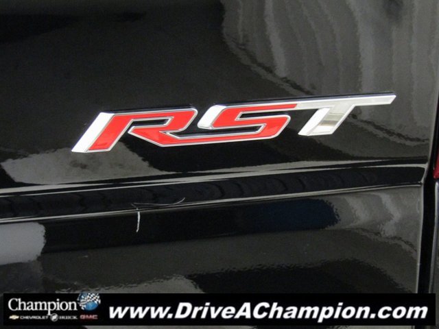2023 Chevrolet Silverado RST photo 3
