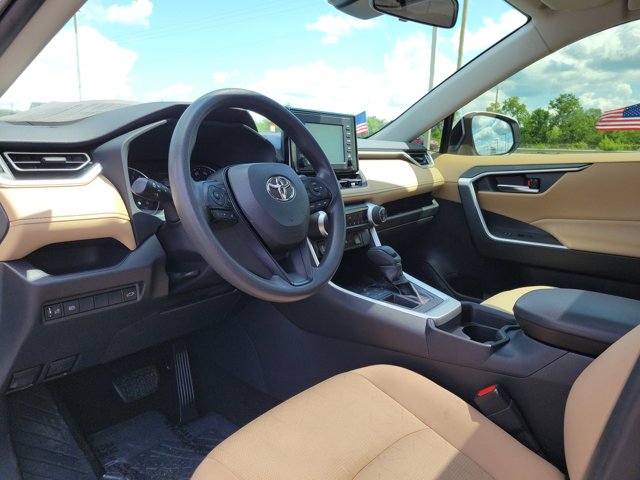 2019 Toyota RAV4 XLE photo 19