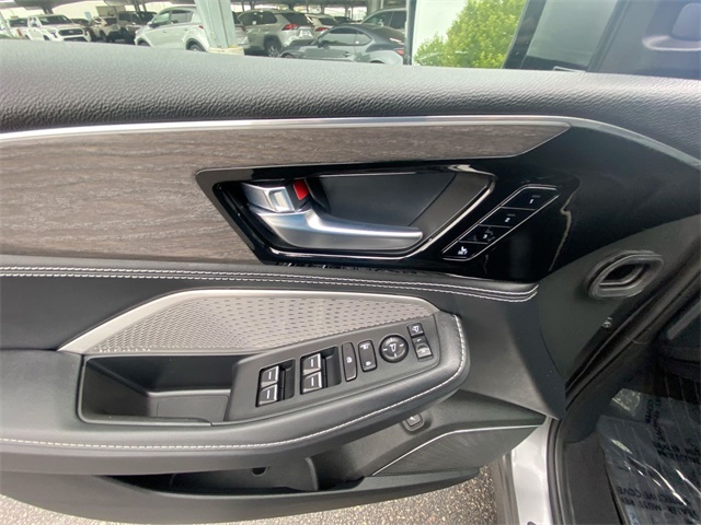 2023 Acura MDX SH-AWD Advance photo 4