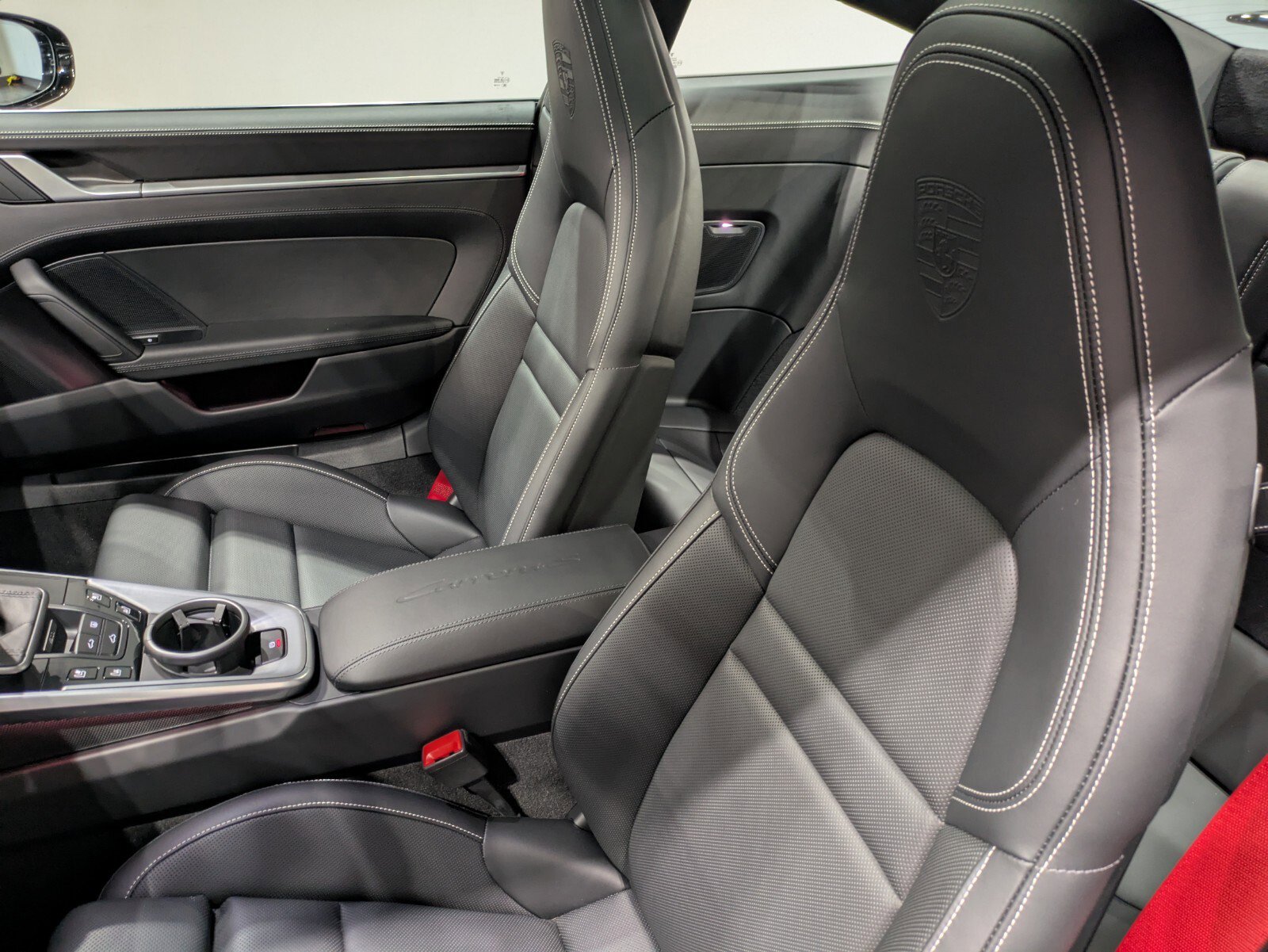 2024 Porsche 911 S Coupe photo 8