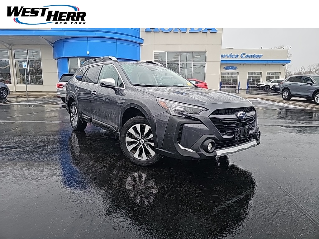 2023 Subaru Outback Touring's photo