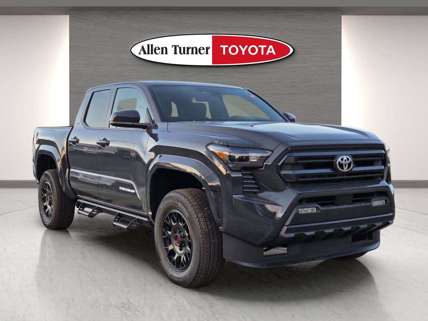 2025 Toyota Tacoma SR5's photo