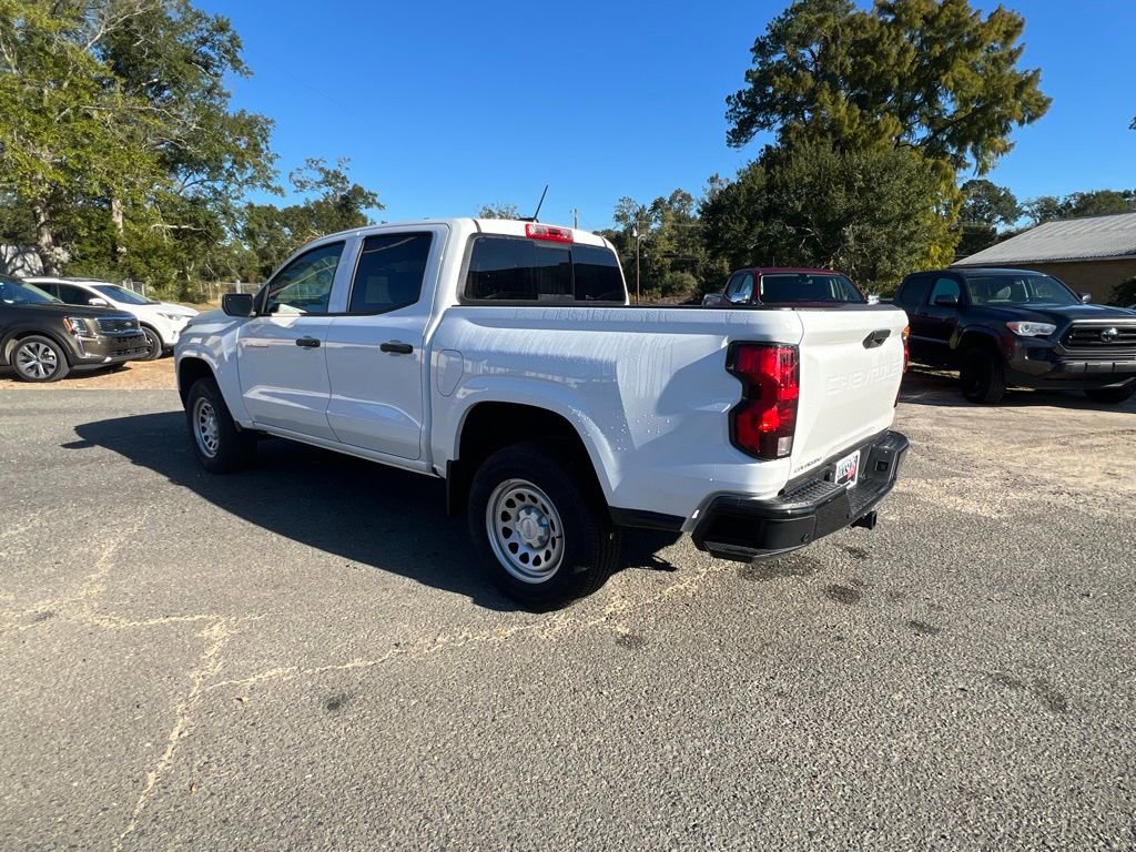 2025 Chevrolet Colorado LT photo 2