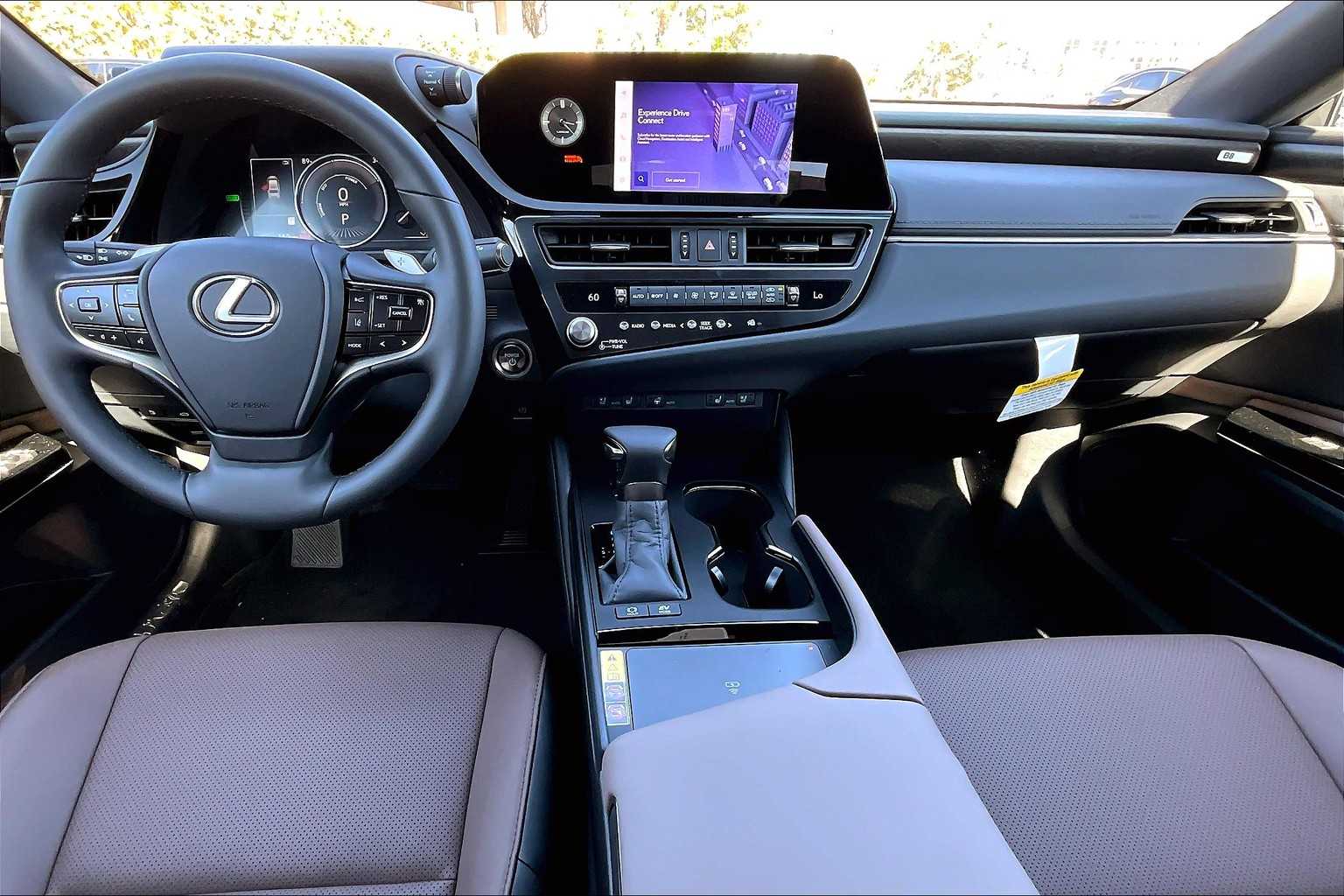 2025 Lexus ES 300h Premium photo 5