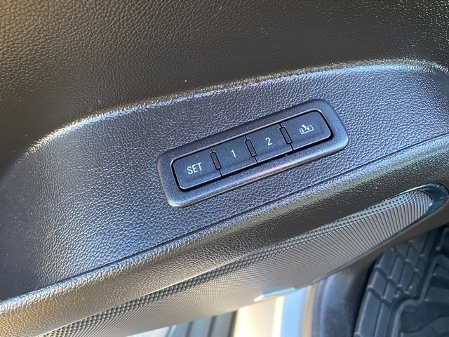 2016 Chevrolet Tahoe LT photo 18