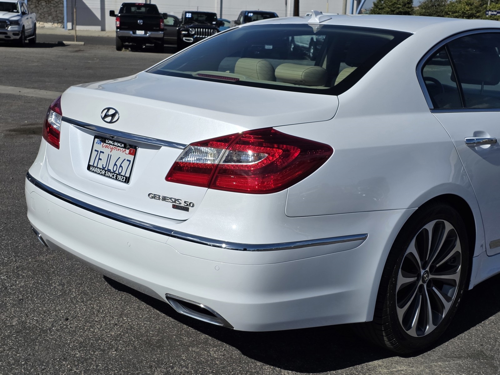 2013 Hyundai Genesis 5.0 R-Spec photo 11