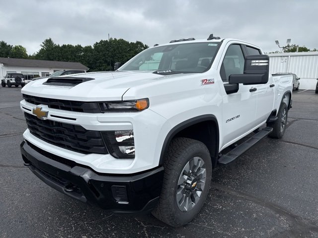 2025 Chevrolet Silverado 2500HD Custom photo 6