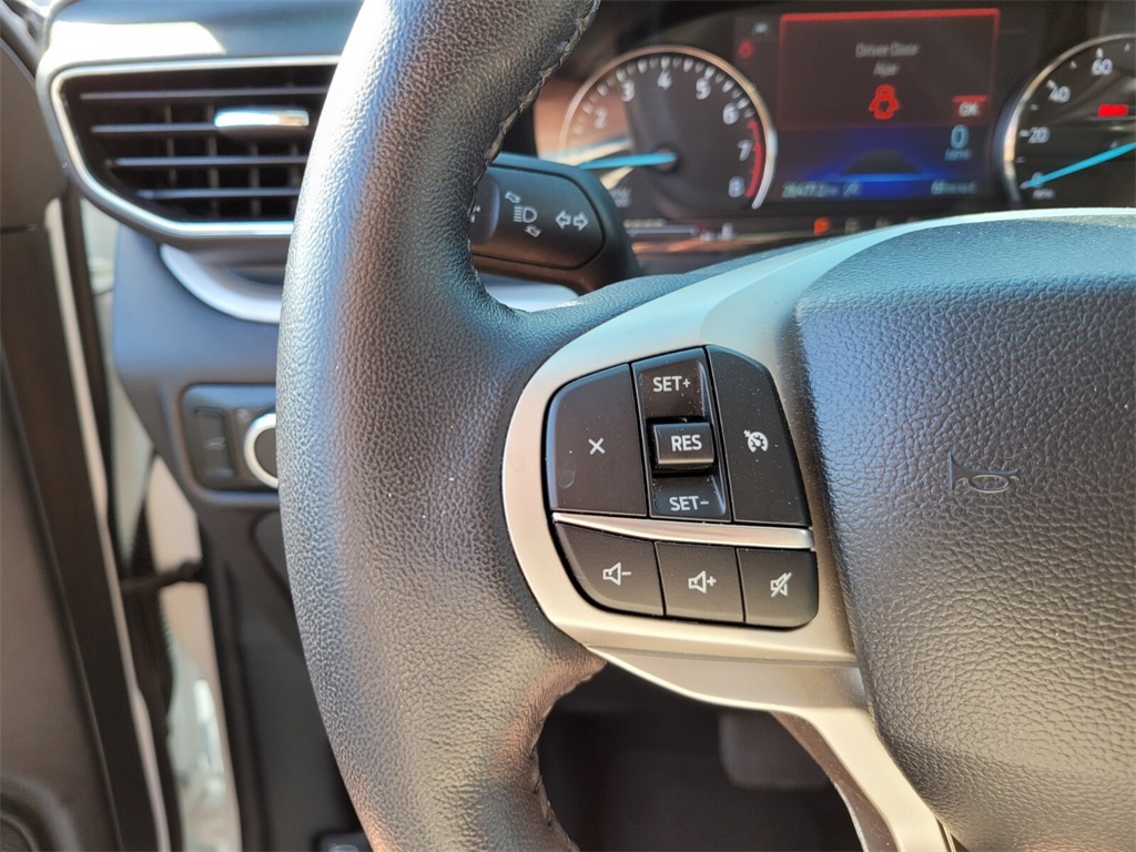 2024 Ford Explorer XLT photo 22