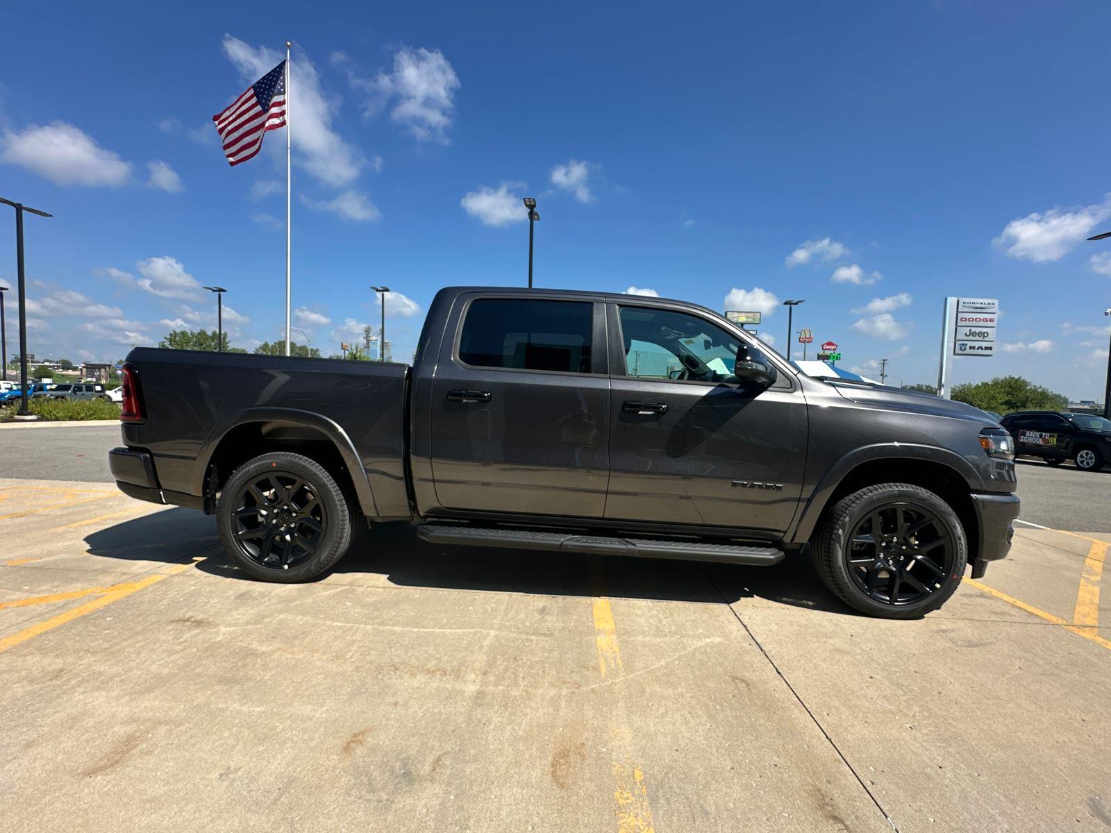 2026 Ram 1500 Laramie photo 4