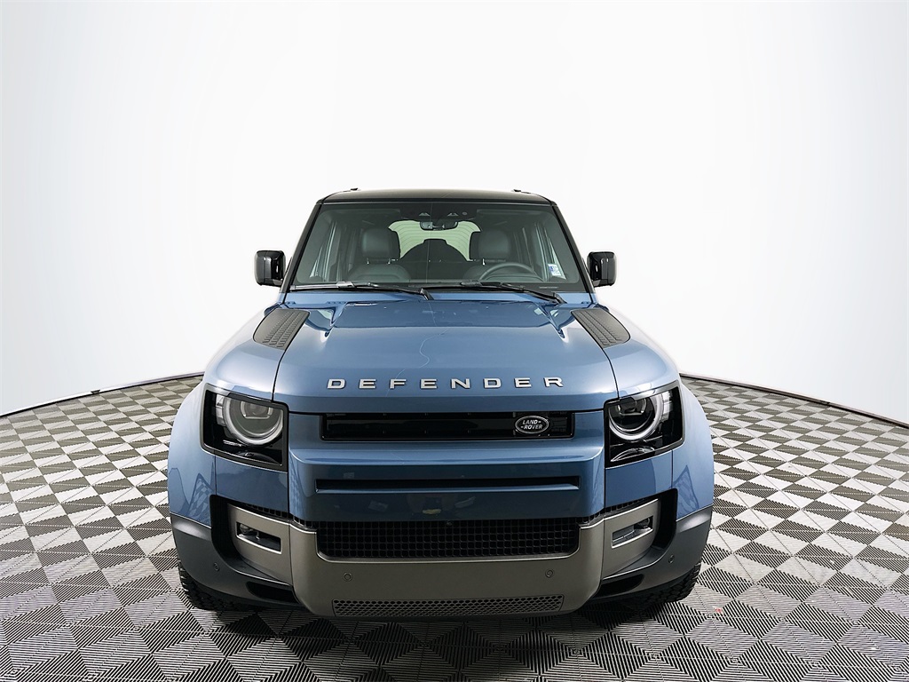 2026 Land Rover Defender 110 S photo 2