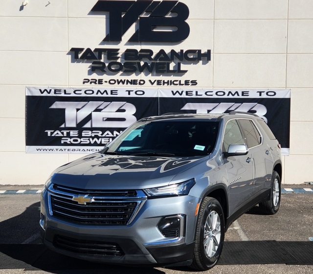 2023 Chevrolet Traverse Cloth photo 2