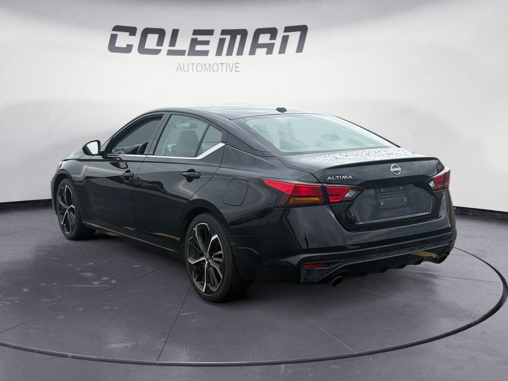 2024 Nissan Altima 2.5 SR photo 3