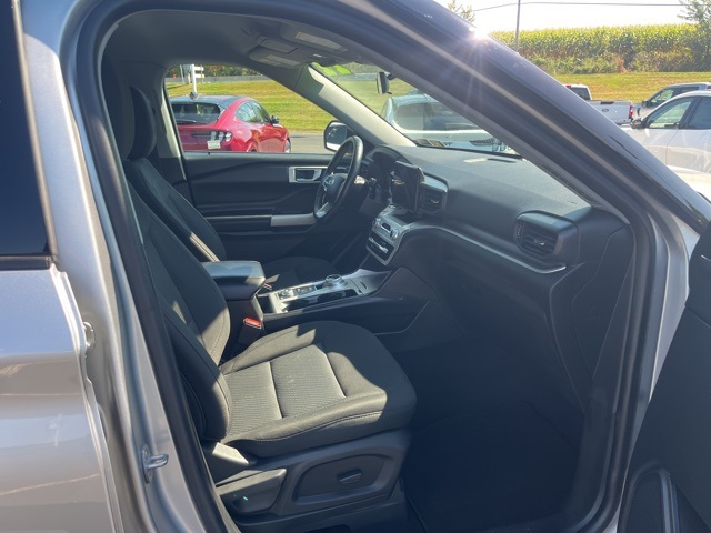 2022 Ford Explorer XLT photo 17