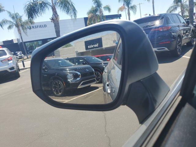 2024 Toyota Corolla Cross LE photo 26