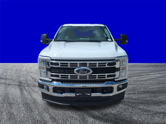 2026 Ford F-350 photo 8