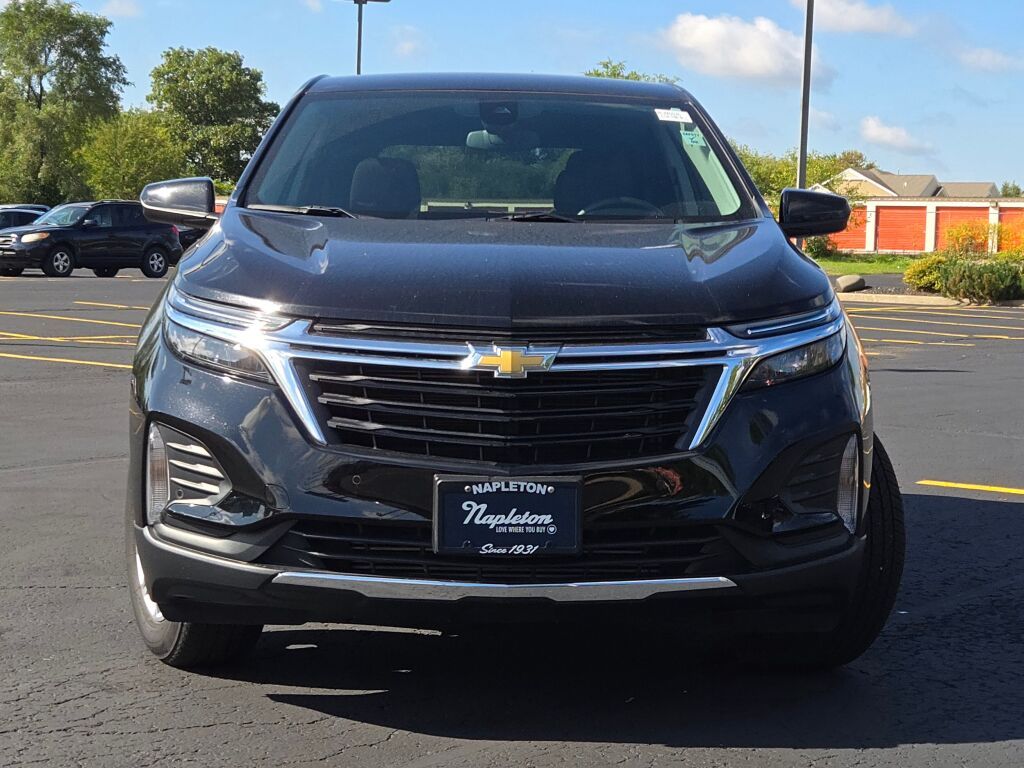 2024 Chevrolet Equinox LT photo 3