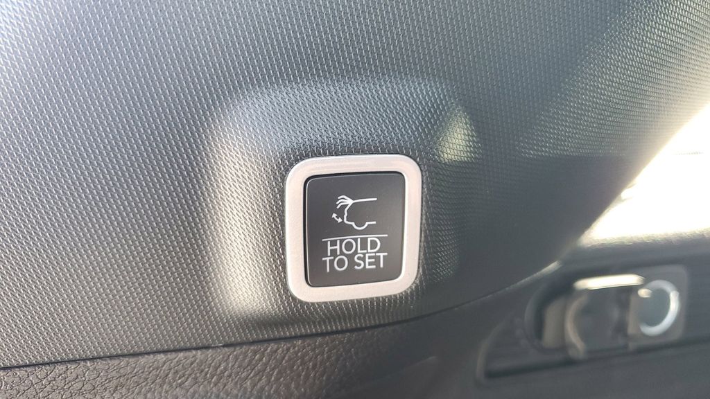 2025 Jeep Grand Cherokee Altitude X photo 4