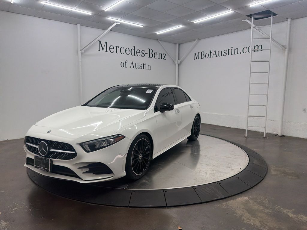 2022 Mercedes Benz A 220 photo 3