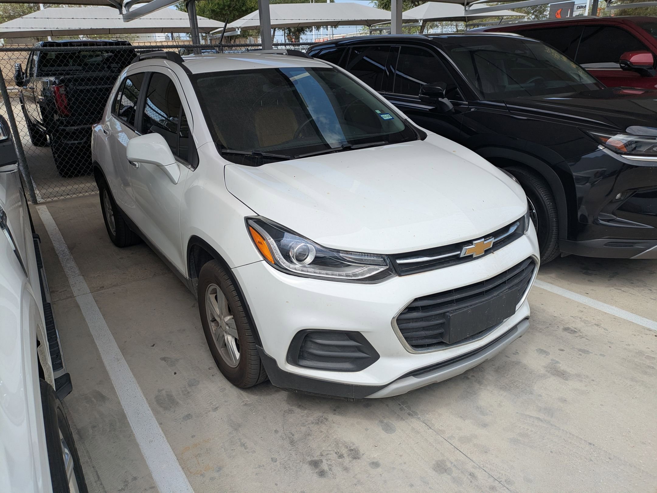 2020 Chevrolet Trax LT photo 2