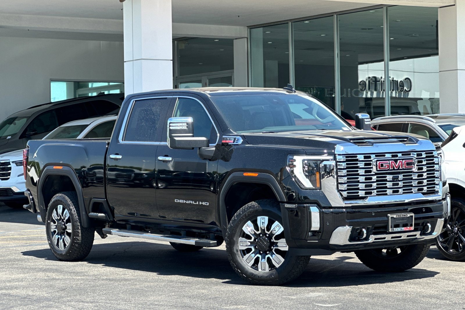 2025 Gmc Sierra 2500 HD Denali photo 2
