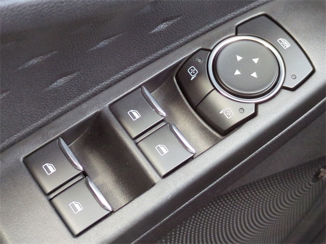 2020 Ford Escape Titanium Hybrid photo 25