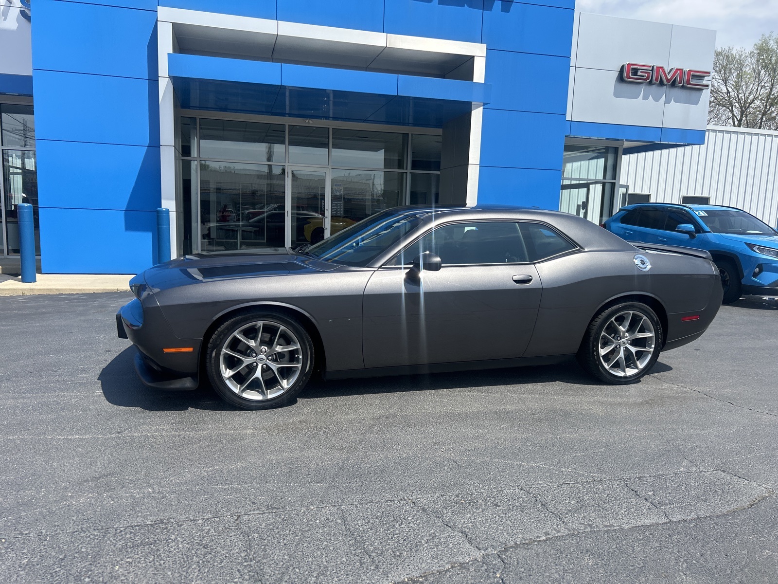 2023 Dodge Challenger GT photo 3