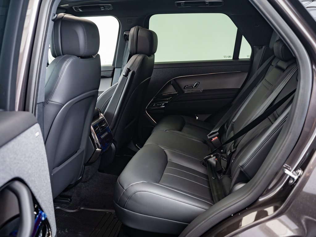 2025 Land Rover Range Rover Sport SE photo 28