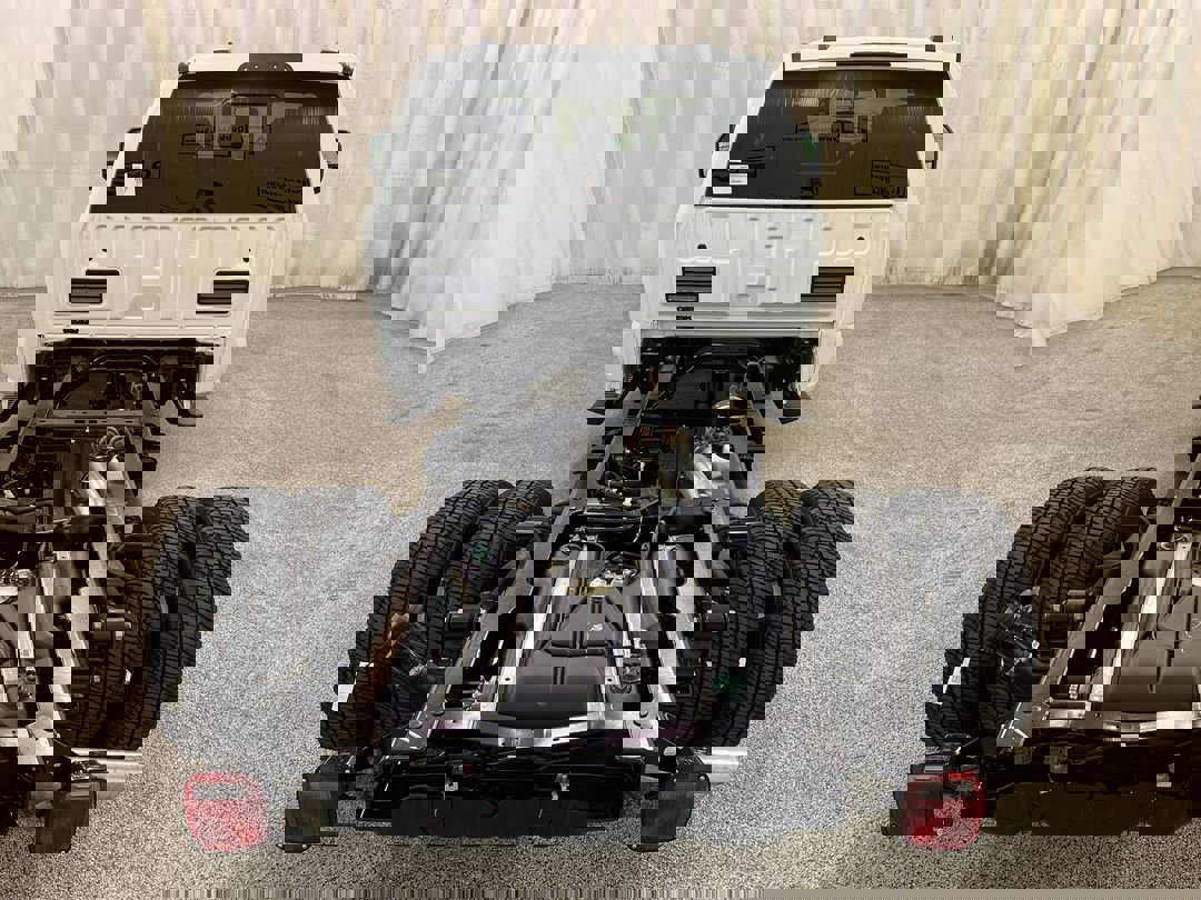 New 2025 OXFORD WHITE Ford XL image 22