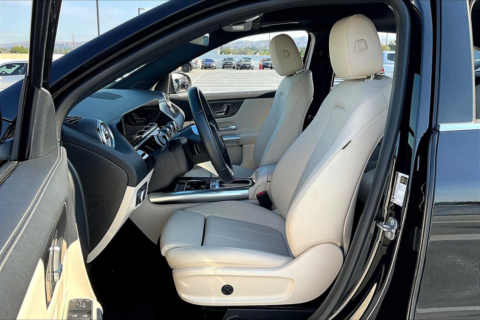 2025 Mercedes Benz GLA 250 photo 7