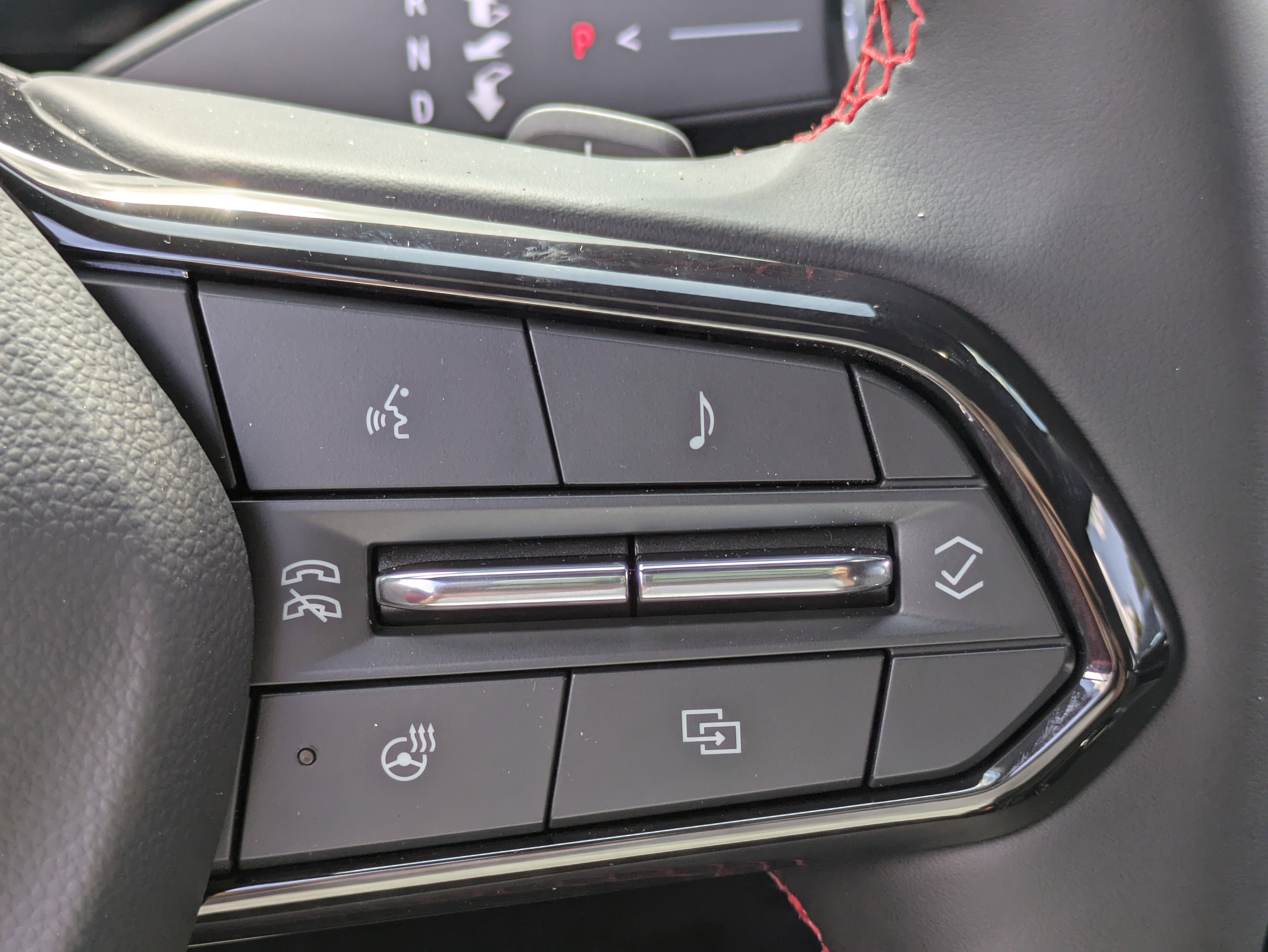 2026 Chevrolet Colorado LT photo 2