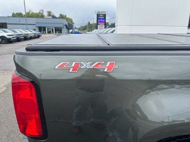 2018 Chevrolet Colorado Work Truck photo 2