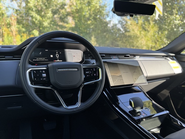 2025 Land Rover Range Rover Sport SE photo 24