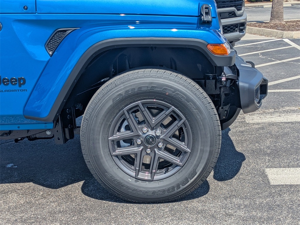 2025 Jeep Gladiator Sport S photo 10