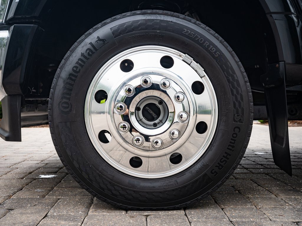 2023 Ford F-450 photo 13