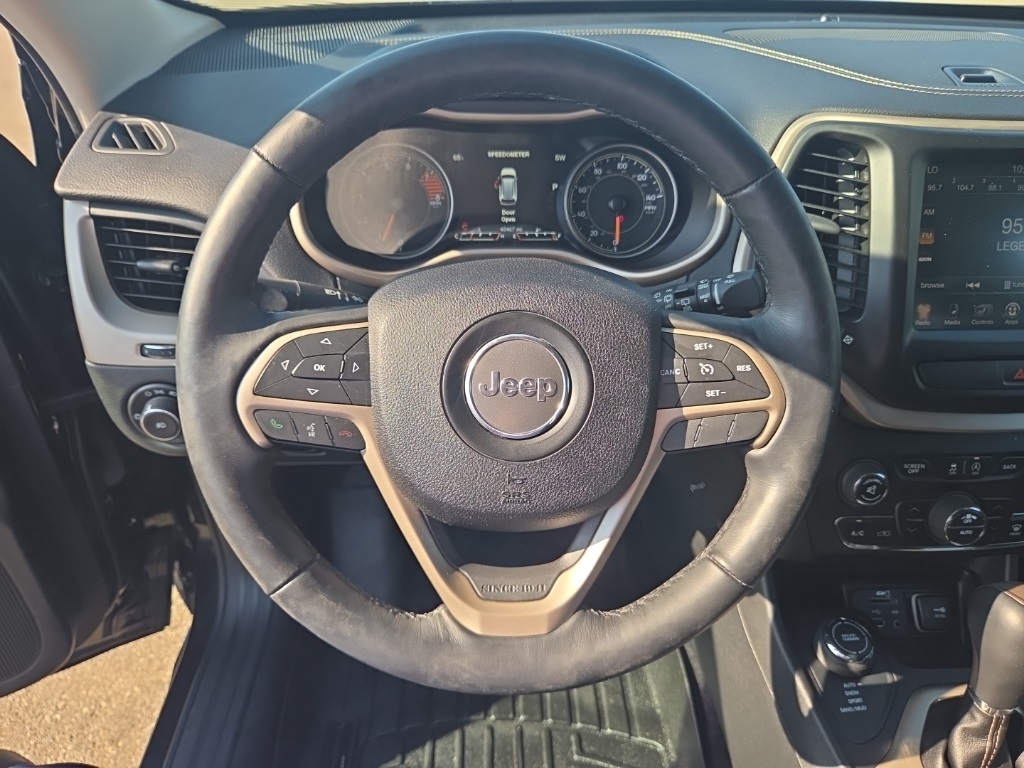 2016 Jeep Cherokee Limited photo 17