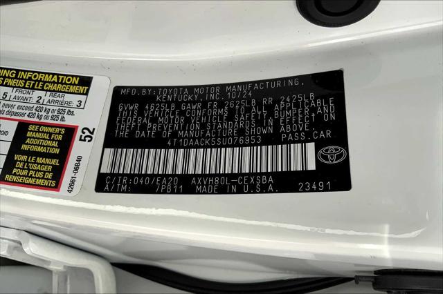 2025 Toyota Camry SE photo 28
