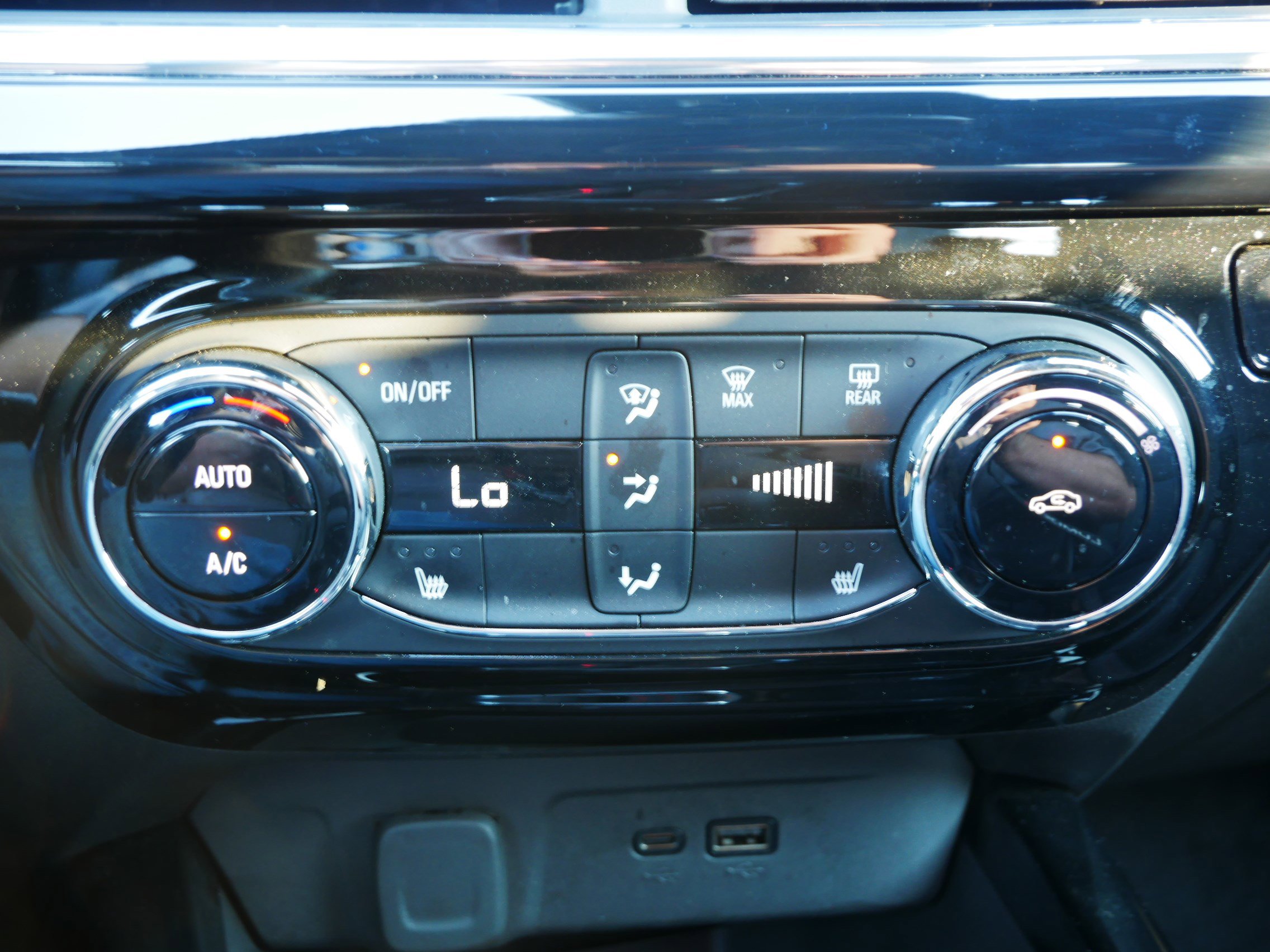 2024 Chevrolet Trax photo 24